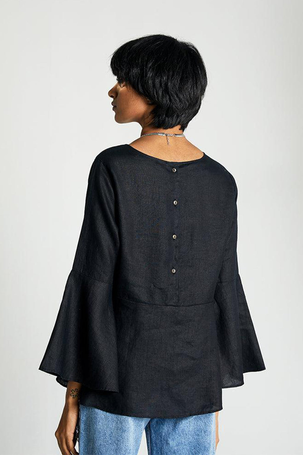 (Kopi) The Button Back Shirt
